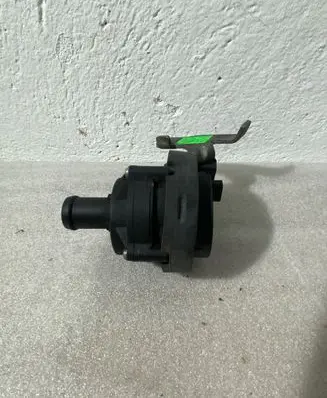 Volkswagen Golf VII Electric auxiliary coolant/water pump 5Q0965567J