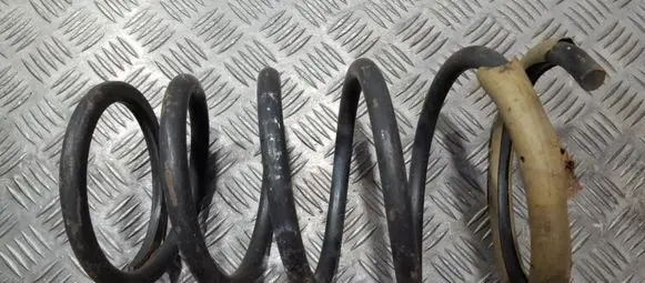 Nissan X-Trail T30 Rear coil spring