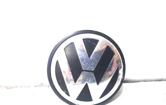 Volkswagen Golf VII Original wheel cap 3B7601171
