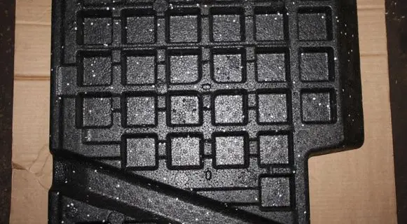 Tesla Model X Other trunk/boot trim element 105046900B