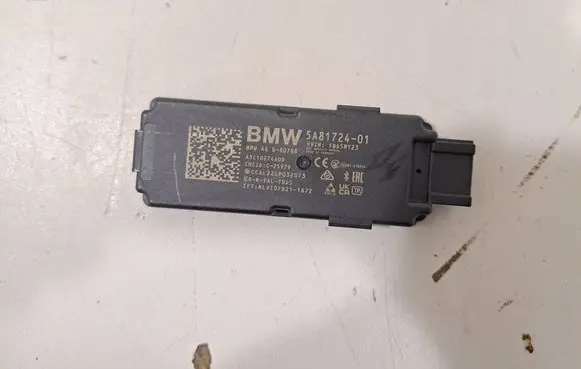 BMW X7 G07 Keyless system antenna 5A81724 5B60517