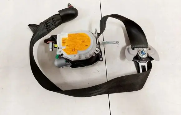 Hyundai i40 Front seatbelt 88810-3Z000TX