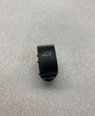 Ford Focus Electric window control switch 10071629 K8080