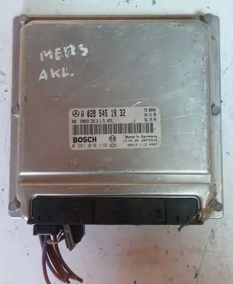 Mercedes-Benz A W168 Engine control unit/module A0285451932 0281010118