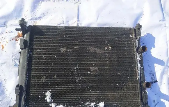 Renault Megane II Coolant radiator