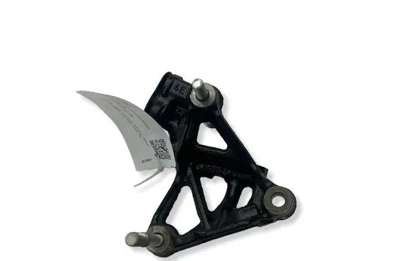 Toyota Yaris Cross Engine mounting bracket 8676S