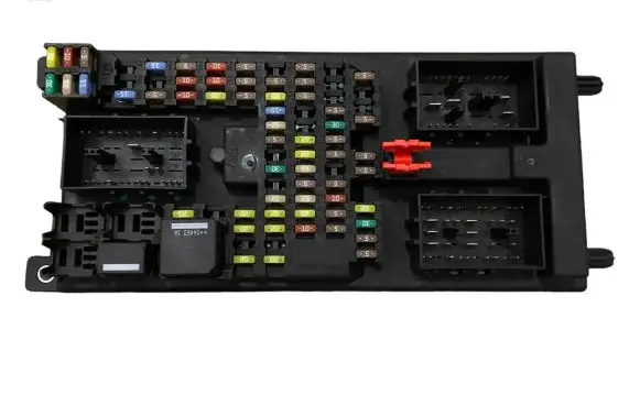 Jaguar XJ X351 Fuse module FW9314F041AE 2424804039
