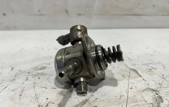 Ford Fiesta Fuel injection high pressure pump CM5G9D376GA
