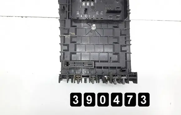 Volkswagen Golf Plus Fuse module