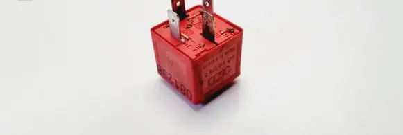 Volkswagen PASSAT B5 Other relay 443919578C