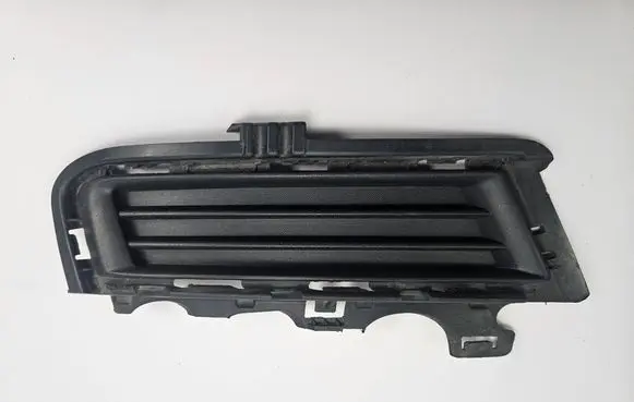 Volkswagen Golf VII Front bumper lower grill 5G0853212D