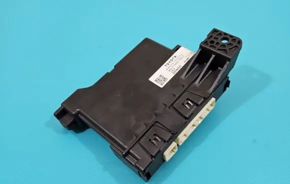 Toyota Auris E180 Central body control module 88650-02D70 IMPRK1357842