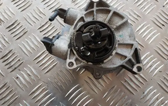 Chevrolet Captiva Vacuum pump 25183189