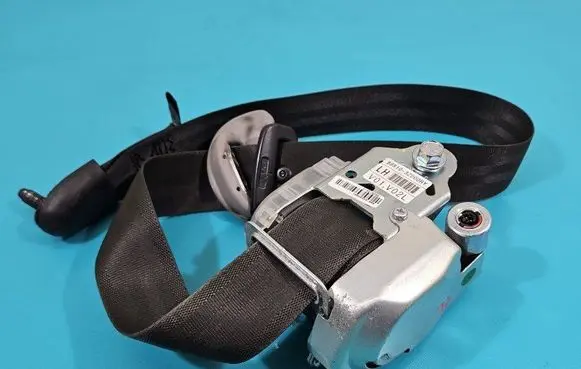 Hyundai i40 Front seatbelt 88810-3Z000 IMPRK1449077