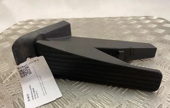 Volvo XC90 Accelerator throttle pedal 32212451
