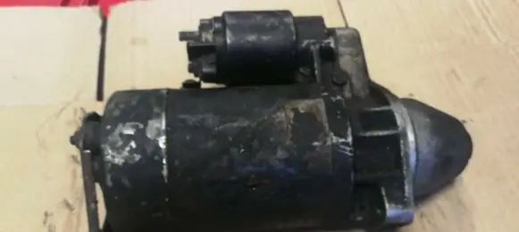 Mercedes-Benz E W124 Starter motor 0051511301 1005823097
