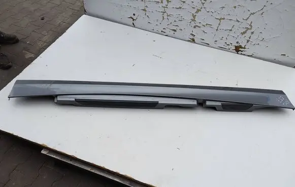 BMW 1 E81 E87 Foot area side trim 
