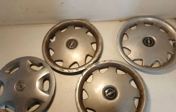 Opel Zafira A R15 wheel hub/cap/trim 90445778 90445779