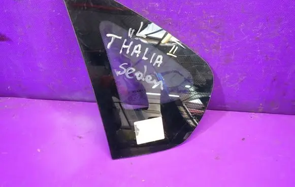 Renault Thalia I Rear side window 