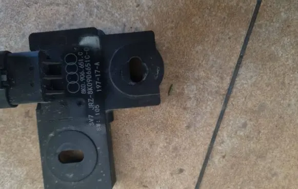 Audi A4 S4 B9 Fuel level sensor 8K0906651C