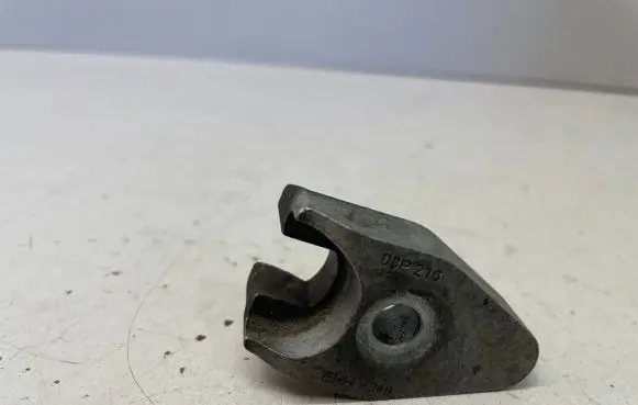 Volkswagen Polo V 6R Fuel Injector clamp holder 03P216