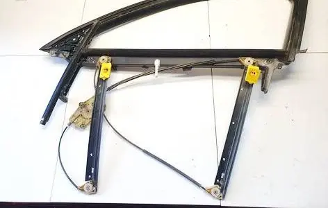 Audi A6 Allroad C6 Front door window/glass frame 742100006vil