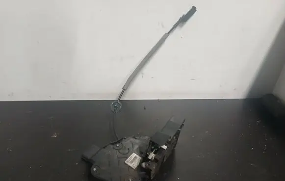 Volvo V70 Front door lock 31253673 986892104 A048317