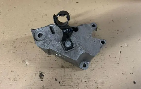 BMW X3 G01 Engine mounting bracket 6864593