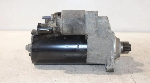 Volkswagen Touran I Starter motor 02E911023H