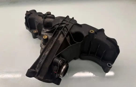 Audi A6 S6 C7 4G Intake manifold 03L129711B