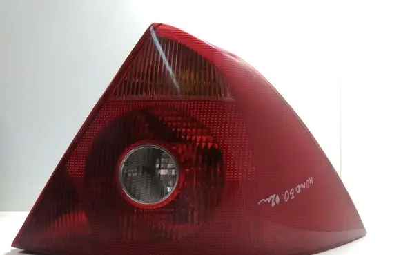 Ford Mondeo Mk III Rear/tail lights 1S7113404A