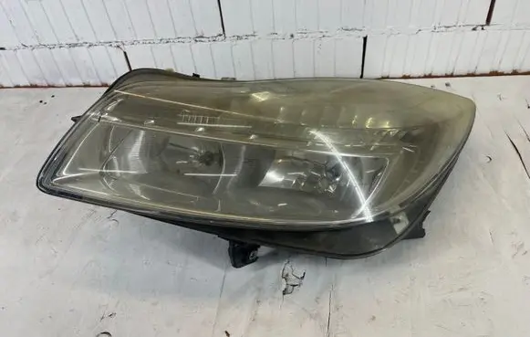 Opel Insignia A Headlight/headlamp 13226782