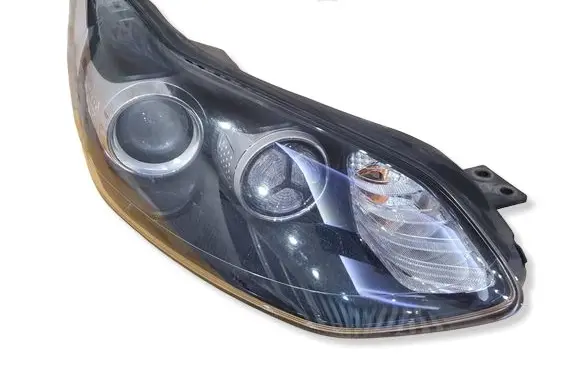 KIA Sportage Headlight/headlamp R009R110NLB 92102F1110