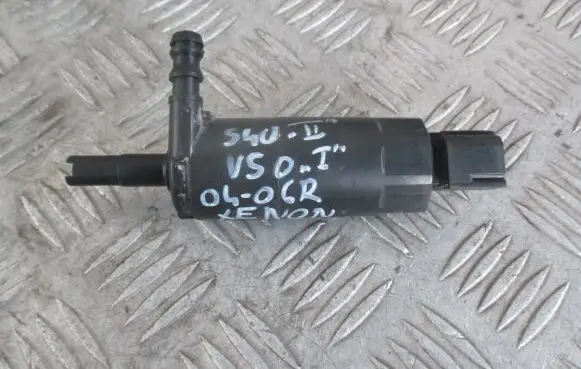 Volvo V50 Windscreen/windshield washer pump
