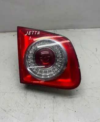 Tailgate rear/tail lights