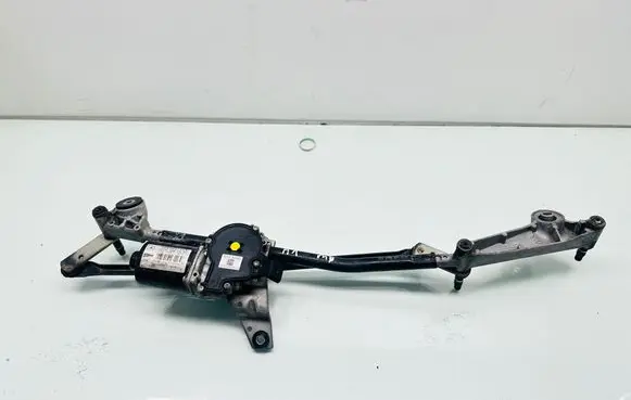 Mercedes-Benz CLA C117 X117 W117 Front wiper linkage and motor W000027118 A1769061800
