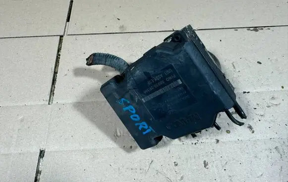 KIA Sportage ABS Pump 589202E300 5WY7614C