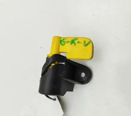 Opel Vivaro Sliding door lock 905037994R