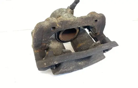 Mercedes-Benz C W204 Front brake caliper
