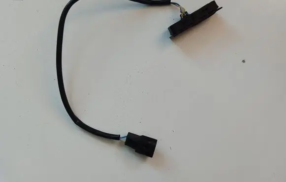 Nissan Qashqai Tailgate opening switch 5407K3