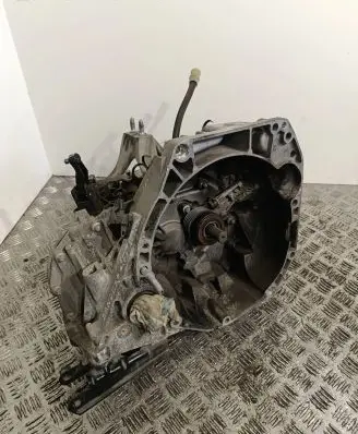 Renault Sandero II Manual 5 speed gearbox Jh335i S035618 304011666R