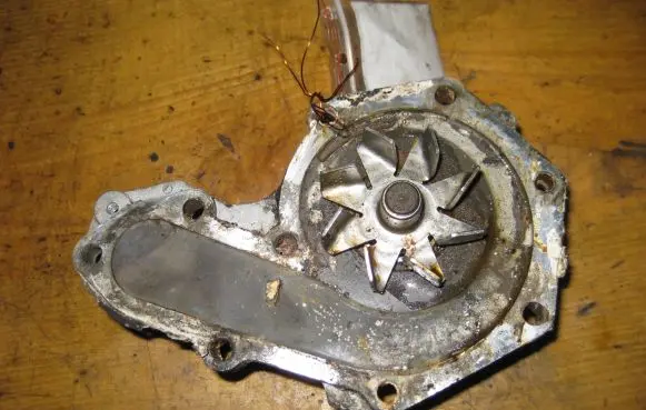 Renault Laguna I Water pump