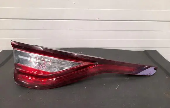 Renault Megane IV Tailgate rear/tail lights