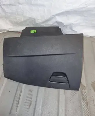 Ford Focus Glove box BM51A06044
