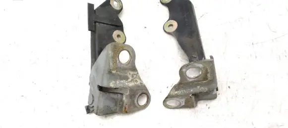 Ford Maverick Engine bonnet/hood hinges YL8416800AC YL8416801AC