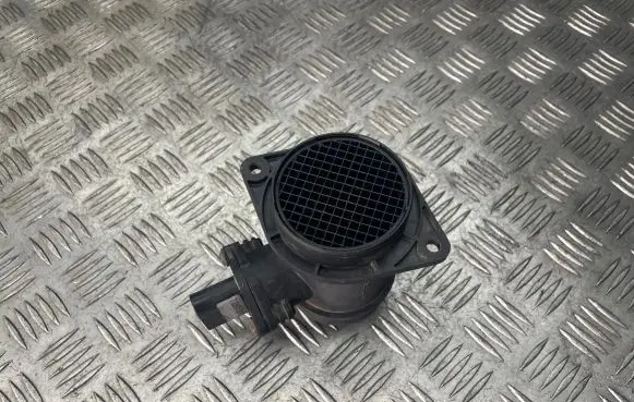Volkswagen PASSAT B5 Mass air flow meter 028906461 0281002216
