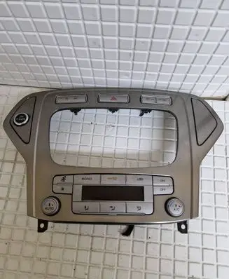 Ford Mondeo MK IV Climate control unit 7S7T18C612AF 51W30XX805 69L00958M