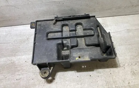 Battery tray