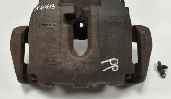 Mercedes-Benz GL X164 Front brake caliper