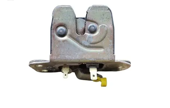 Volvo S40, V40 Tailgate lock latch 30802821